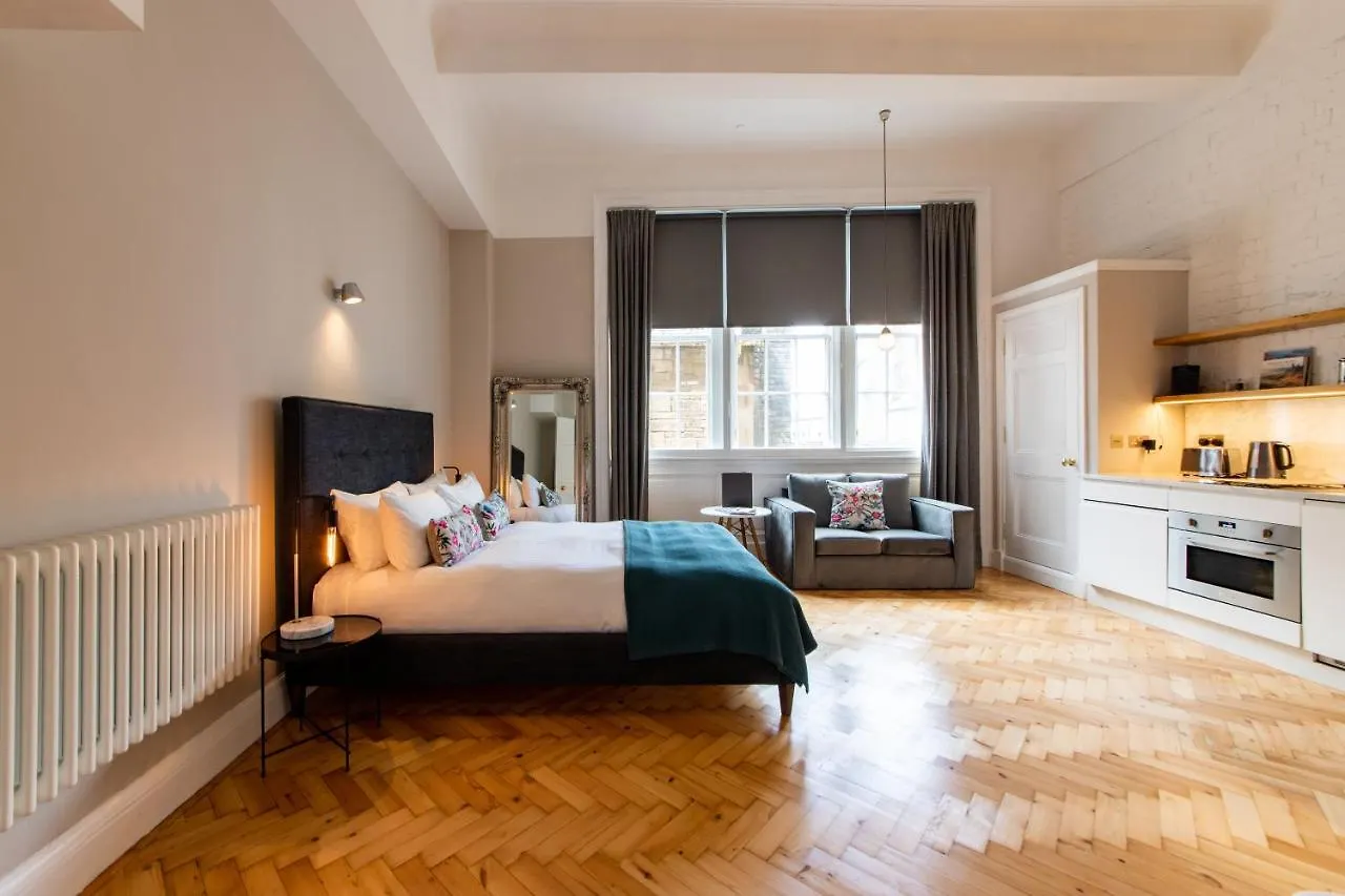 Linton Collection - 28 North Bridge Daire Edinburgh