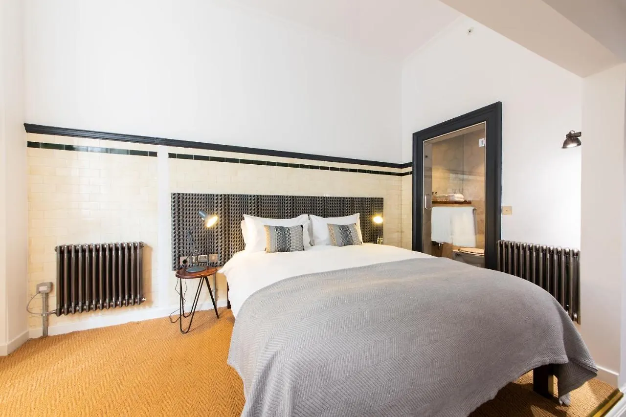 Linton Collection - 28 North Bridge Daire Edinburgh