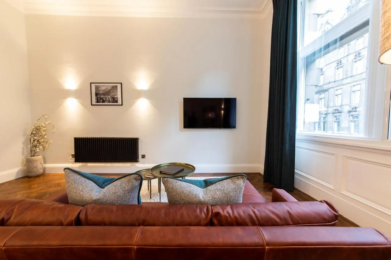 Linton Collection - 28 North Bridge Daire Edinburgh